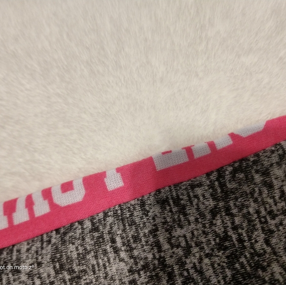 Thrill 94 pull over LOVE - Picture 8 of 9